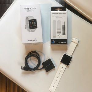 Garmin Vivoactive white with free replacement band